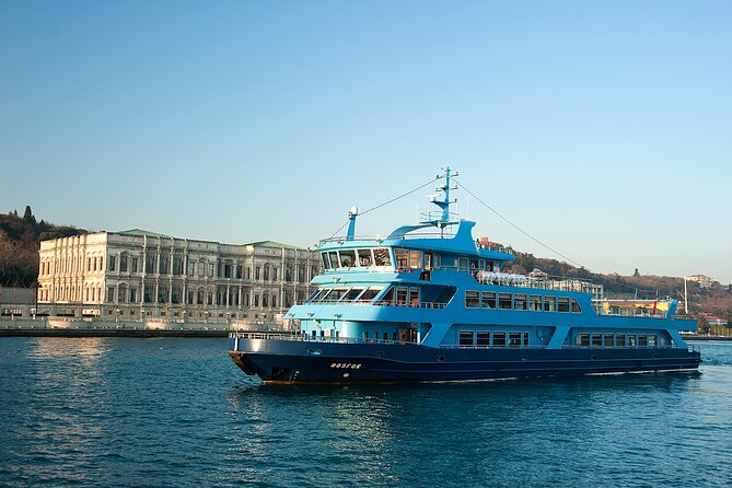 Bosphorus Dinner Cruise & Entertaintment & Private Table & Wi-Fi - Dinner and service: what to expect from the 2-course Turkish meal