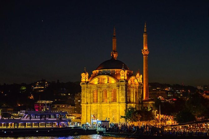 Bosphorus Dinner Cruise & Entertaintment & Private Table & Wi-Fi - Wi-Fi and private table: what you should confirm