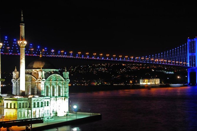 Bosphorus Dinner Cruise with Folk Dance and Live Performances - The Turkish Night show: belly dance, henna, folk dance, and a DJ set