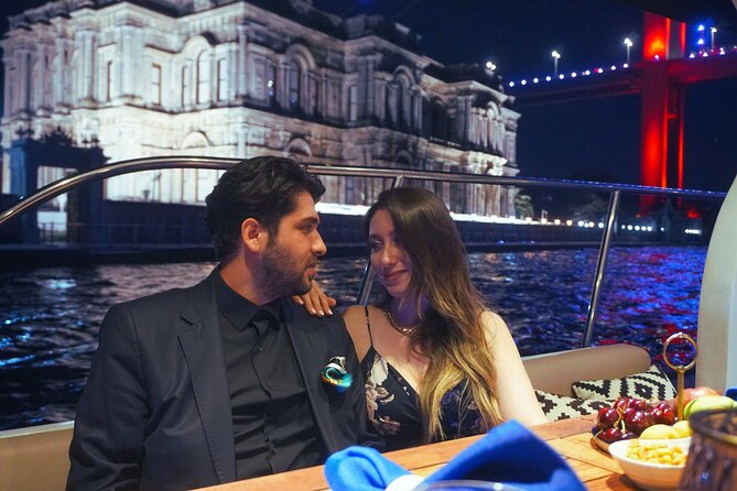 Bosphorus Dinner / Lunch Cruise - Private and Customizable - Who this cruise suits best