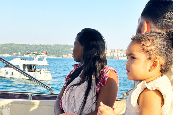 Bosphorus & Golden Horn: Sunset Yacht Cruise with Expert Guide - Üsküdar to the Golden Horn: getting oriented fast
