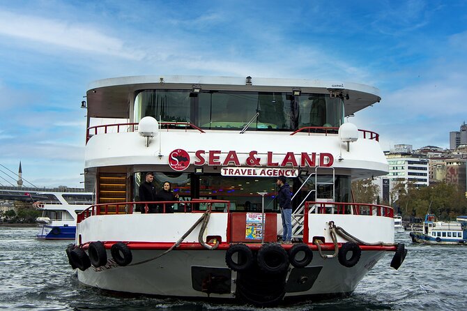 Bosphorus Sightseeing Cruise Tour with Audio Guide - Asian side highlights: Beylerbeyi, Anadoluhisarı, and Kız Kulesi