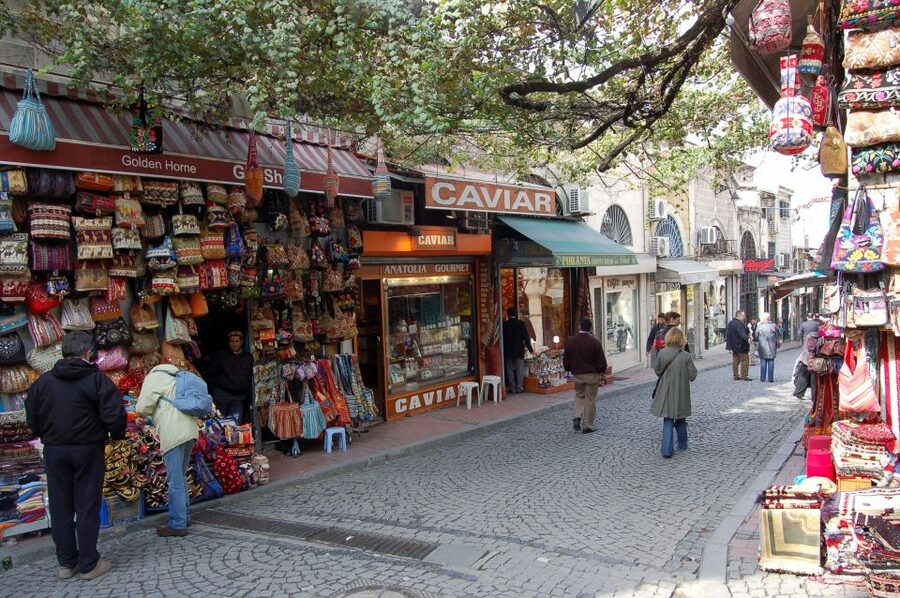 Bosphorus Tour With Lunch - Ortaköy Mosque and the Bosphorus Bridge: the “wow” moments you can actually plan for