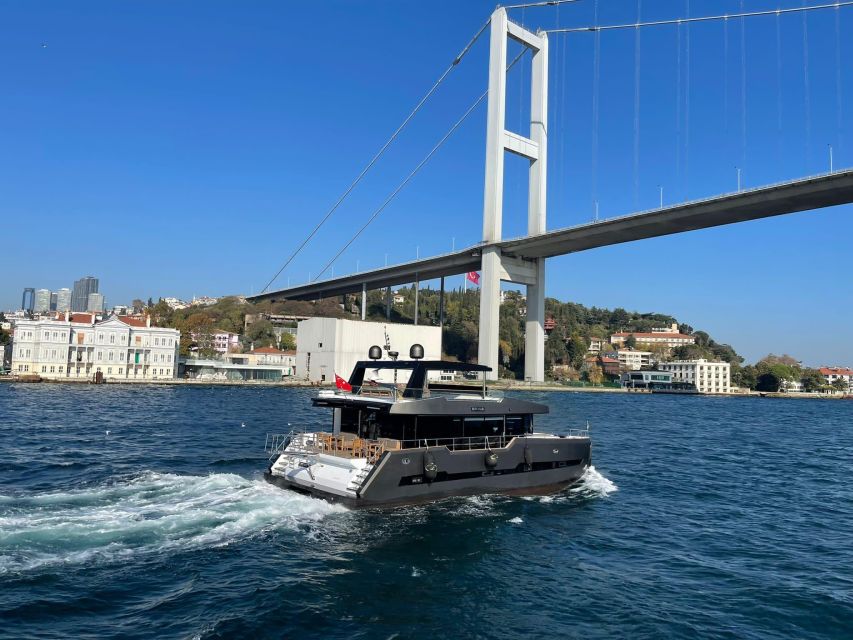 Bosphorus Tour With Lunch - Guide approach: why Emre’s explanations can make this feel effortless