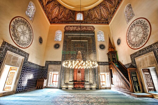 Bursa City and Uludag Mountain Day Trip with Pick up & Cable Car - Bursa city time: Green Mosque plus a market-heavy rhythm