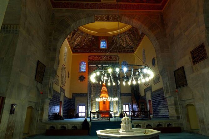 Bursa Full-Day Tour From Istanbul With Cable Car - Istanbul to Bursa: The Route Starts With Views, Not Stalls