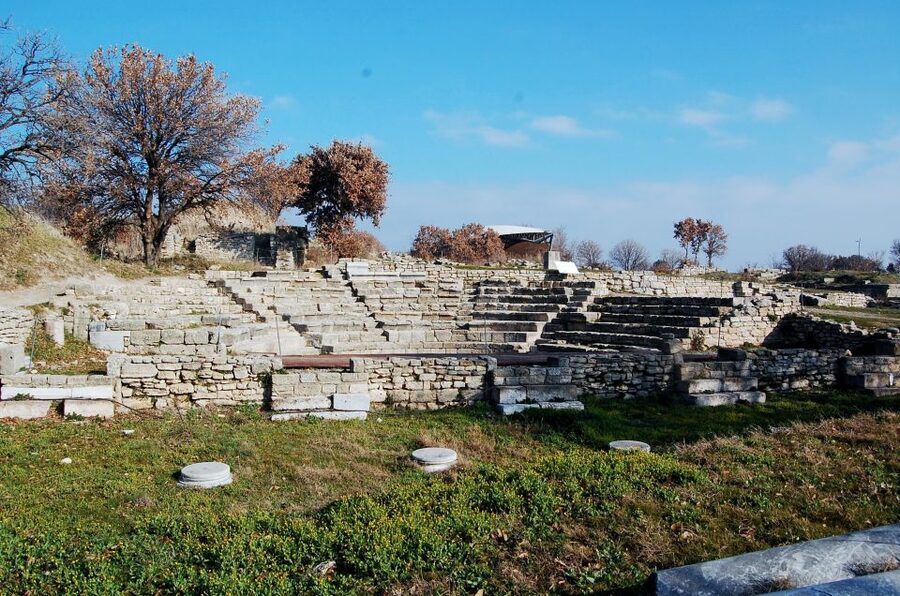 Canakkale: Full-Day Troy and Gallipoli Tour - Troy with walls, houses, and the story behind the stone