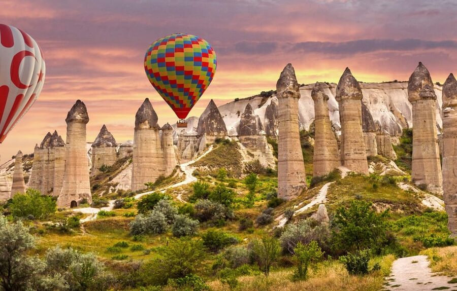 Cappadocia: Göreme Sunrise Hot Air Balloon Ride w/ Breakfast - Breakfast and hot drinks before the balloon goes up