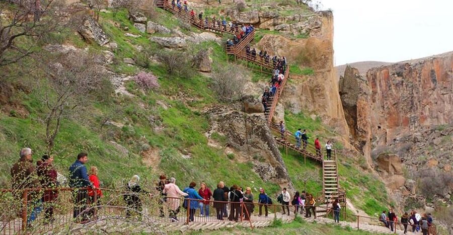 Cappadocia Green Tour - Onyx Workshop: what half-valuable stones look like in real life