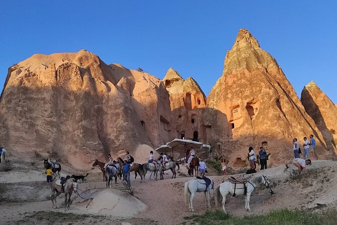 Cappadocia Horse Back Riding Tour Daily/Sunset - Pickup, Timing, and What the Start Feels Like