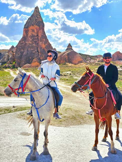 Cappadocia : Horseback riding with fantastic view - Balloon Sunrise From the Saddle
