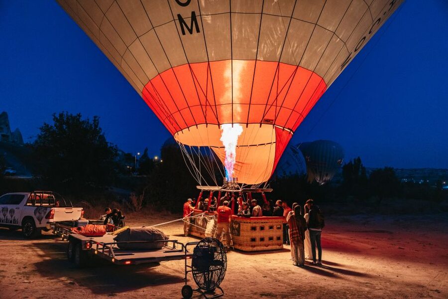 Cappadocia: Hot Air Balloon Trip in Goreme with Breakfast - Watching the Balloons Inflate: The Pre-Flight Moment You Should Not Rush