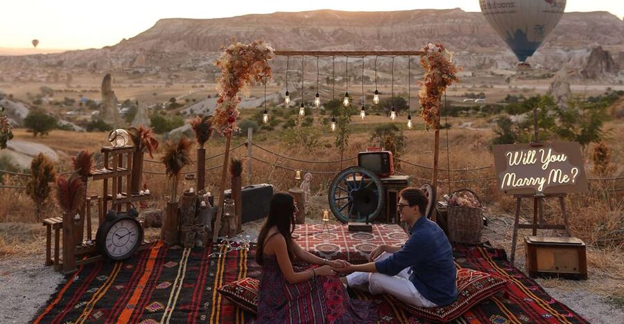 Cappadocia: Love Valley Proposal Service with Transfers - The Marry Me Setup: Decorations, Background, and Treats