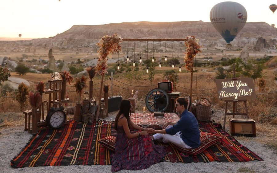 Cappadocia: Love Valley Proposal Service with Transfers - Transfers From Nevşehir Province Cities, and the Comfort Factor