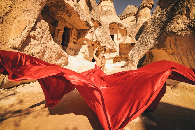 Cappadocia Private Flying Dress & Hot Air Balloon Photoshoot - The photo style: natural magazine looks, not awkward posing
