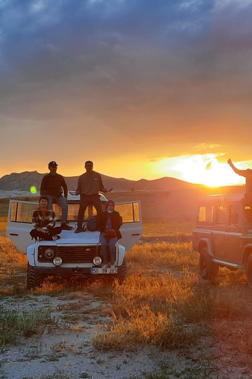 Cappadocia: Private Sunset, Sunrise & Day Jeep Safari Tour - The 2-Hour Flow: Pickup, Valley Stops, Champagne Finish