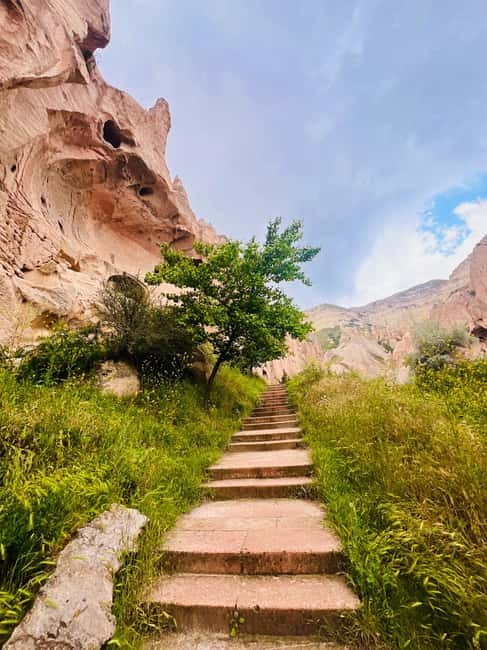 Cappadocia: Red-Line Tour with Lunch and Guide All Inclusive - Lunch in Göreme, a Real Break Instead of a Quick Bite
