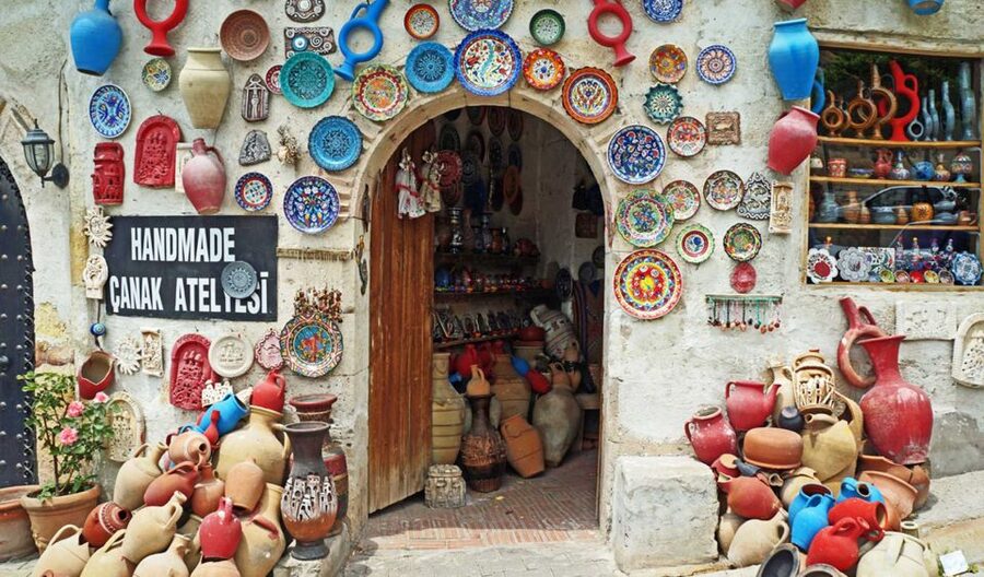 Cappadocia: Small Group Guided Full-Day Red Tour with Lunch - Uchisar Castle: your first big Cappadocia photo moment