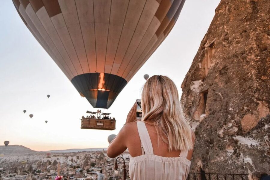 Cappadocia: Sunrise Balloon Watching Tour with Photographer - The Photographer Part: Getting Great Shots Without Guesswork