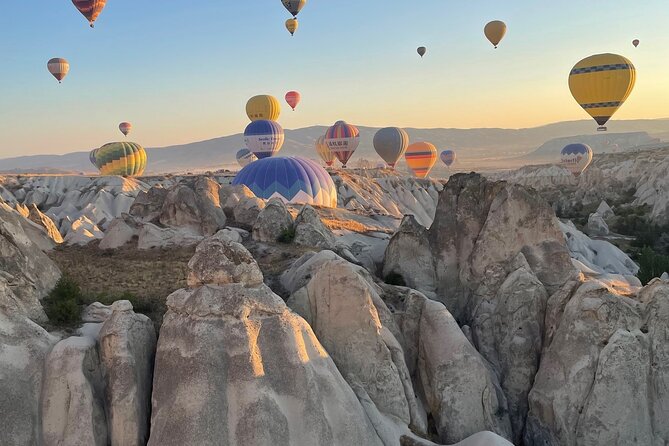Cappadocia Sunrise Hot Air Balloon Flight / Discovery Balloons - Soaring with up to 150 balloons in the sky