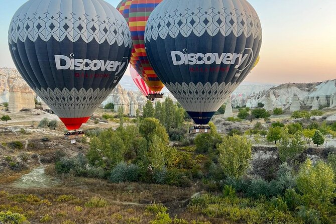 Cappadocia Sunrise Hot Air Balloon Flight / Discovery Balloons - What group flying changes, and why 28 people is a sweet spot