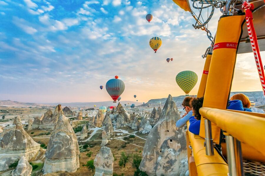 Cappadocia: Sunrise Hot Air Balloon, Göreme & Fairy Chimneys - Morning Pickup and the Calm Before Takeoff