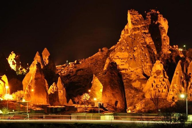 Cappadocia Sunset and Night tour with dinner - Dinner in a local restaurant: included meal, simple expectations