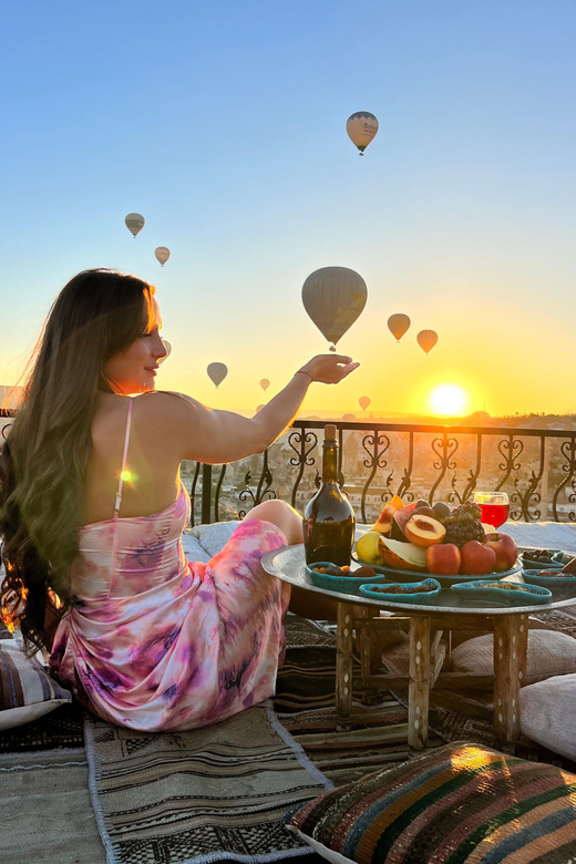 Cappadocia: Terrace Photo Spot With Balloon Flight View - Where you start: Tulip Cave Suites and an easy meeting point
