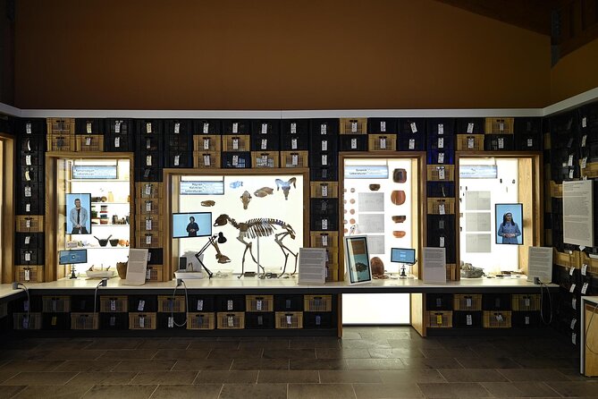 Çatalhöyük Archaeological Excavation Site and Virtual Museum - The Promotion and Welcome Center: the modern virtual museum moment