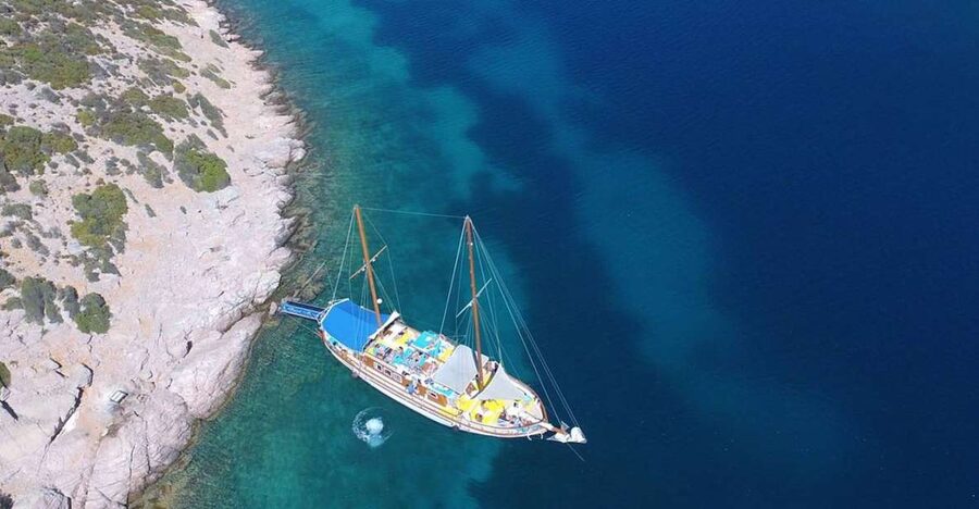 Cesme: Small Group Boat Tour with Open Buffet Lunch - Cesme by boat: why this is a great use of your day