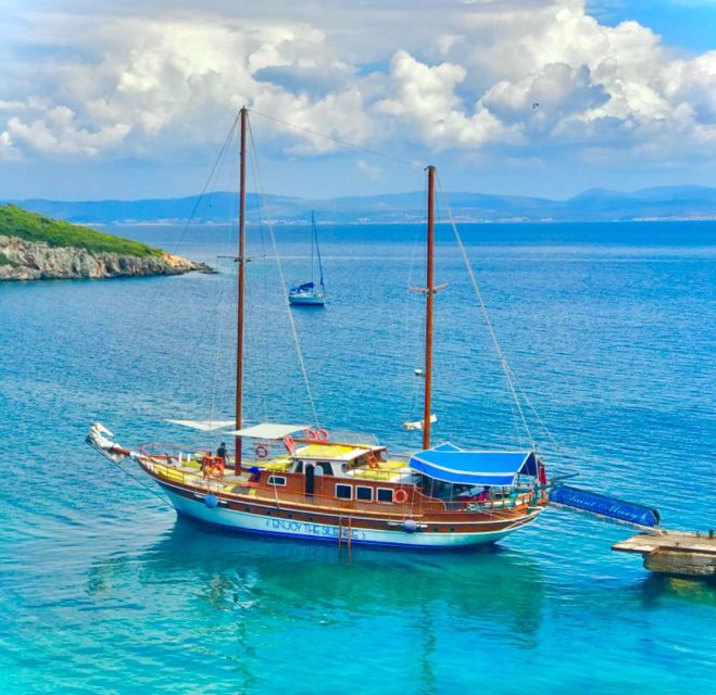 Cesme: Small Group Boat Tour with Open Buffet Lunch - Drinks and onboard extras: plan for costs you control