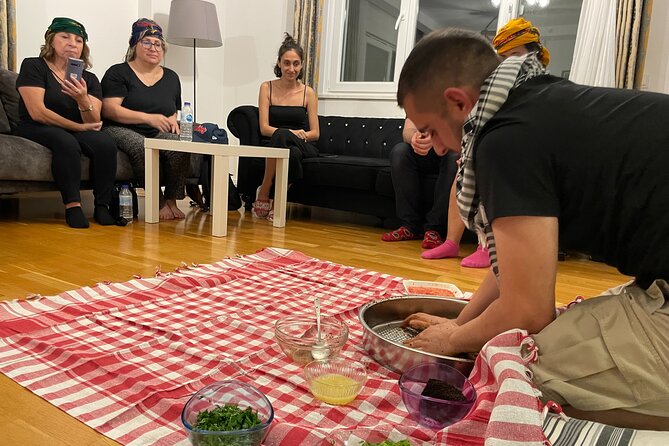 Çiğ Köfte Cooking Class/Night with Traditional Music At Home - Kneading Çiğ Köfte Together: Participation, Rhythm, and Taste Games