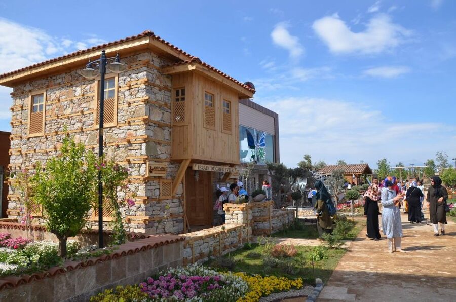 City of Side: Altinbesik Cave and Ormana Tour with Boat Ride - Who this tour suits best