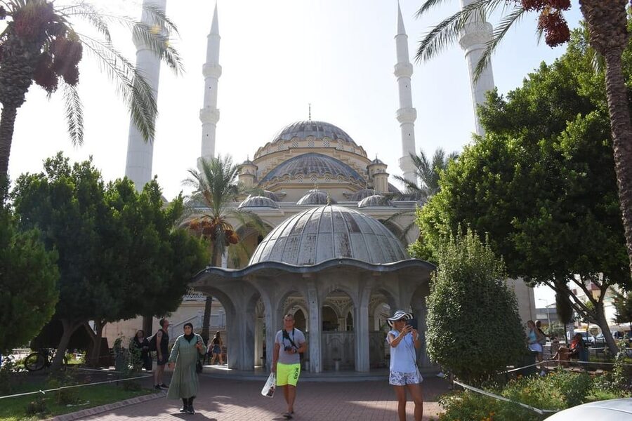 City of Side: Cabrio Bus & Green Lake Boat Tour with Lunch - Seleukia Ruins Near Oymapinar Dam: Roman Bits Without the Headache