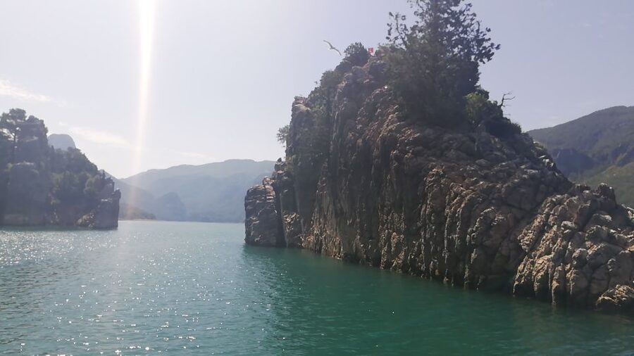 City of Side: Green Canyon Boat Tour with Lunch and Drinks - Who should book this Green Canyon boat tour?