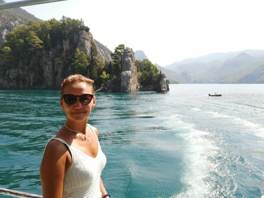 City of Side: Green Canyon Boat Tour with Lunch and Drinks - Lunch at the nearby restaurant: simple, filling, and included