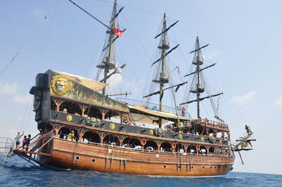 City of Side: Side & Caretta Bay Boat Trip w/ Lunch & Drinks - Getting to the boat: hotel pickup that saves your day