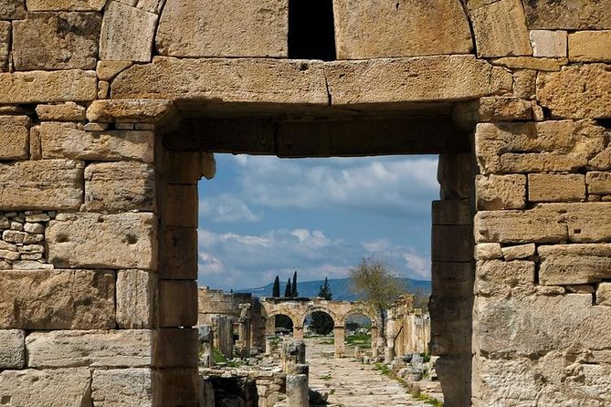 Day Tour - Pamukkale, Travertines and Hierapolis Tour from Kusadasi - Pamukkale’s cotton castle travertines, what you’re seeing and why it looks unreal