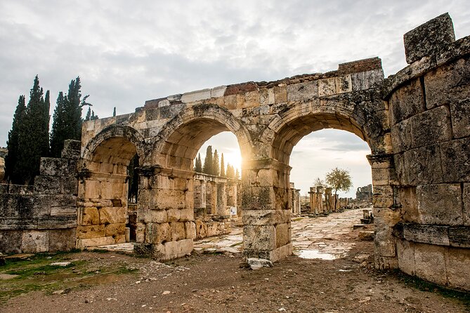 Day Tour to Pamukkale from/to Istanbul - Hierapolis and the Sacred Pool: where the ruins make sense