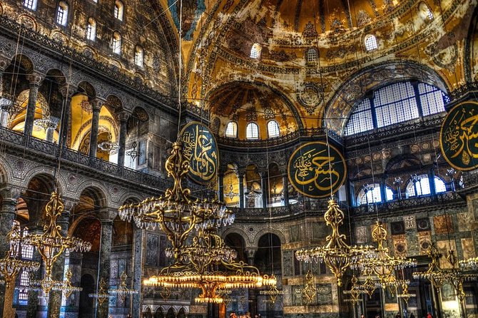 Discover Istanbul in Two Days - How the included lunches and transport change your day