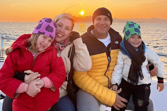 Dolmabahçe Palace and Sunset Tour on Luxury Yacht - Küçüksu Palace and Beylerbeyi Palace: Ottoman Summer Life Along the Water