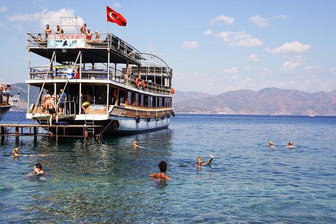 Dolphin Island Boat Trip – Swim, Sun & Lunch Included - Lunch onboard: what you can expect to eat