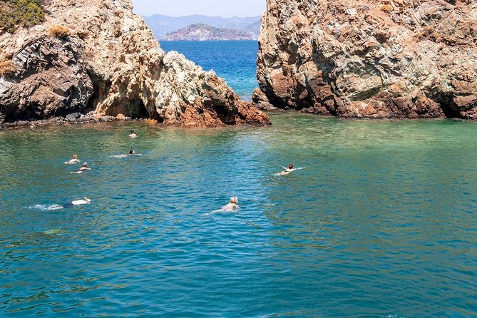 Dolphin Island Boat Trip – Swim, Sun & Lunch Included - The party side: music, foam, and the kids animation