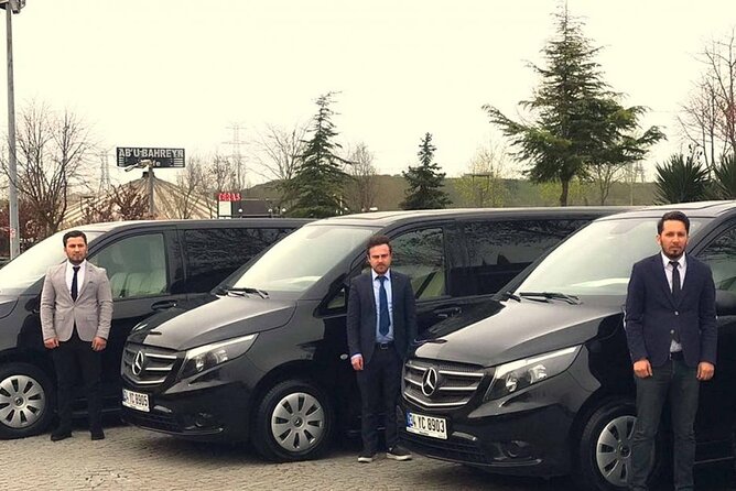 Economic Istanbul Airport Shuttle - Finding your driver at Istanbul Airport, gate 9 or gate 14, plus the 3E sheet