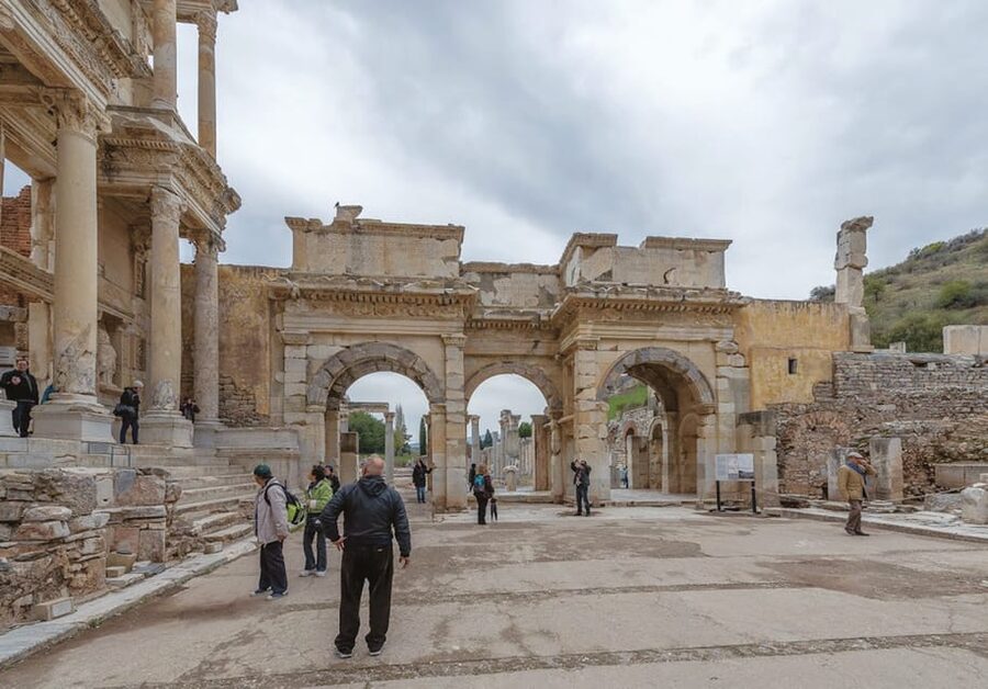 Ephesus: 3-Hours Private Tour - Celsus Library: the photo stop that is worth the time