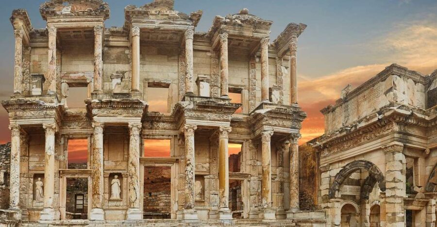 Ephesus and Pamukkale: Day Trip by Plane from Istanbul - Ephesus without the confusion, guided focus where it counts