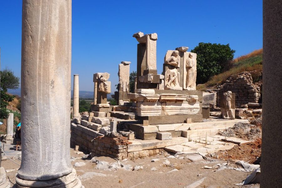 Ephesus Bible Study Tour from Kusadasi or Izmir - Basilica of St. John, Revelation themes, and the burial-place connection