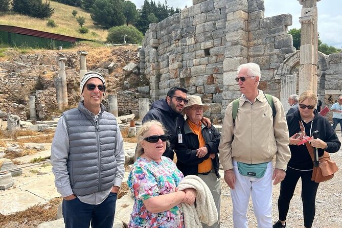 Ephesus Day Trip from Istanbul incl Domestic Flights - Lunch, Isabey Mosque Views, and Selçuk Castle Stops