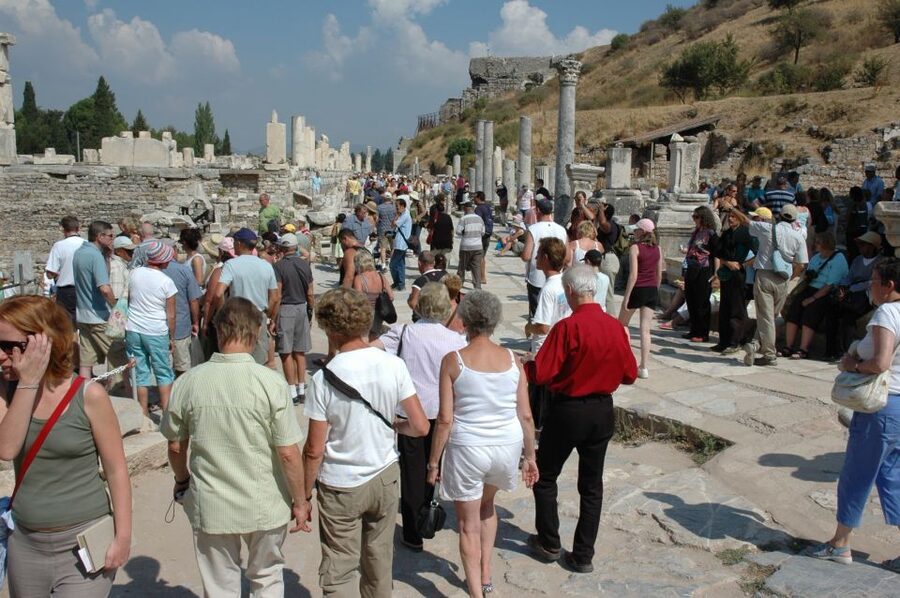 Ephesus: Full-Day Tour from Kusadasi or Izmir - Walking the World-Class Ephesus Ruins Without Waiting