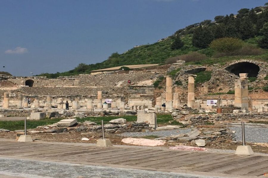 Ephesus: House of Virgin Marry & Artemis w Lunch & Ticket - Lunch at a local Turkish restaurant: included buffet, watch the timing